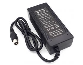 Адаптер питания для электросамокатов для Li-Ion батарей (14.60V 3.0A RCA) Адаптер питания для электросамокатов для Li-Ion батарей (14.60V 3.0A RCA)